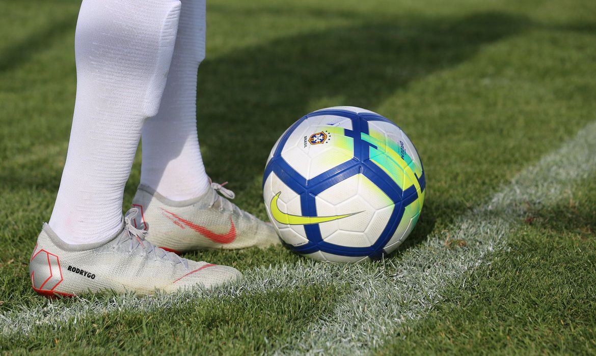 Campeonato Catarinense de Futebol é suspenso por novo decreto