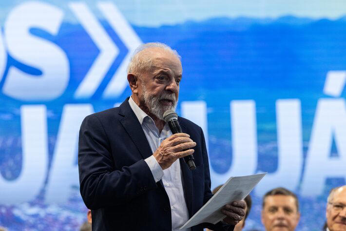 Lula propõe projeto para criação de carreiras e alteração na remuneração de servidores