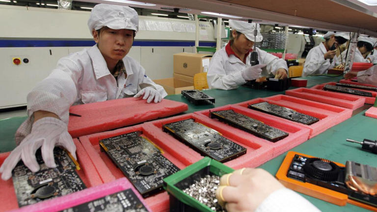 O que impede os EUA de produzirem o iPhone sem a China?