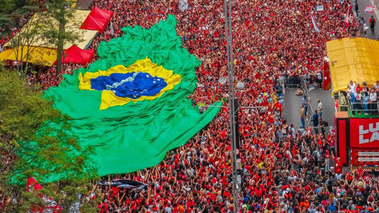 Prefeitura de SP cancela ato pró-Lula e gera divisão na esquerda