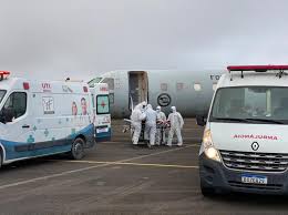 Saúde de Manaus entra em colapso e FAB transporta primeiros pacientes com covid-19 a outros estados