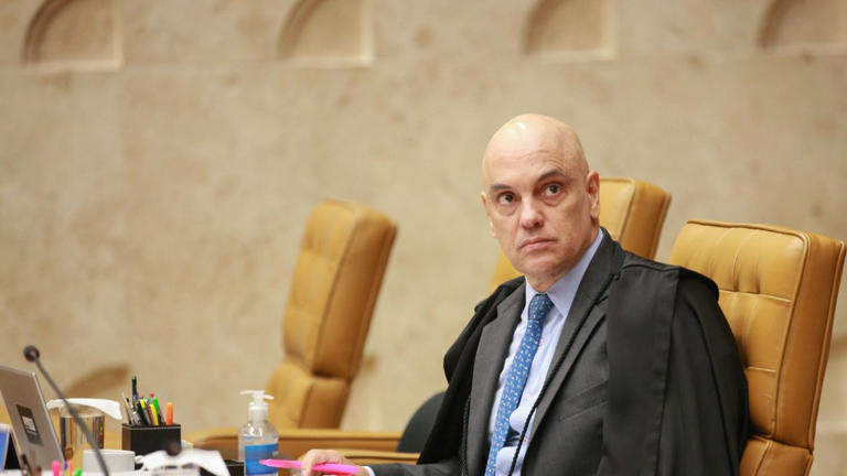 Moraes repete 26 vezes que Mendonça agiu de forma “ilegal" em defesa ao STF