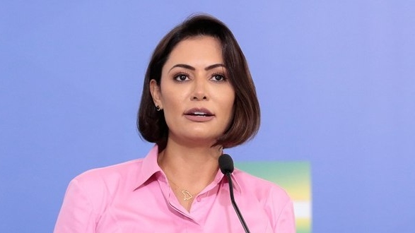 No Deic, Michelle Bolsonaro se queixa de ‘piadas infames em redes sociais’