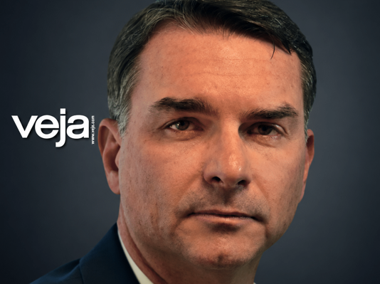 Flávio teria oferecido TV aberta à Veja em troca de reportagem contra Lula, diz site