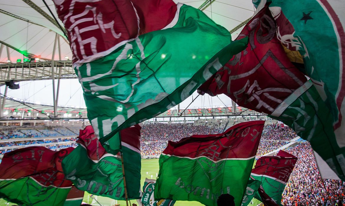 Fluminense comemora aniversário de 118 anos