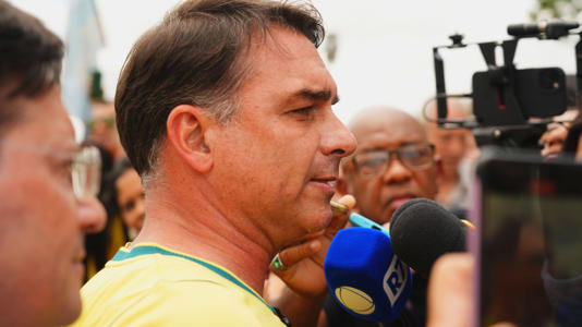 Justiça nega pedido de prisão de servidor de Lula, mas restringe redes