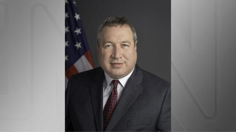 Delegação da Casa Branca se reúne com oposição no primeiro dia no Brasil