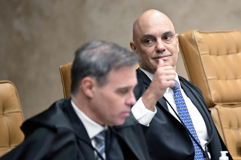 Moraes denuncia 'omissão' crucial de Mendonça sobre cartões de crédito do Master aos seus filhos