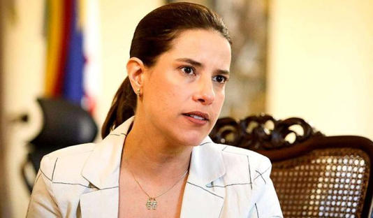 Raquel Lyra se manifesta após incêndio na Universidade Federal de Pernambuco