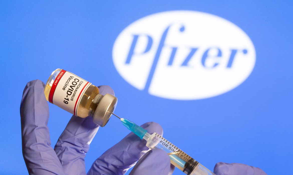 Hoje chega no Brasil o primeiro lote de vacinas da Pfizer