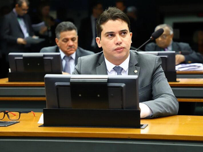 PF cumpre mandado na Câmara dos Deputados em operação que investiga fraudes em licitações no CE