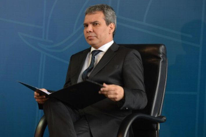 Não afeta o Brasil, mas soberania tem de ser respeitada, diz ministro após ação dos EUA contra PCC