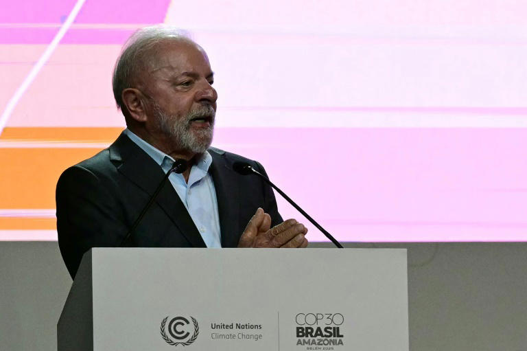 Sem Trump, Lula abre a COP30 com apelo contra o negacionismo