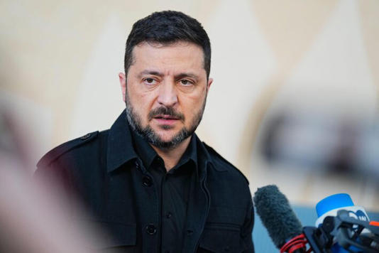 Zelenski ignora Trump, retoma ataque contra refinarias russas e amplia tensão com EUA