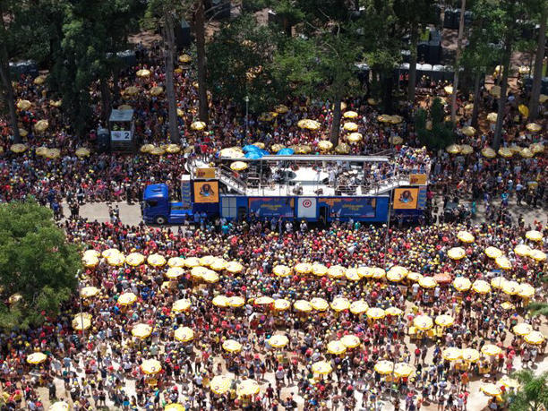 Sertanejo e funk: megablocos de Michel Teló e Pocah levam mais de 1 milhão de pessoas ao Ibirapuera