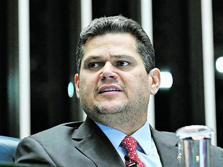 Senado aprova MP do frete com compromisso de Lula vetar anistia a multas em bloqueios de 2022