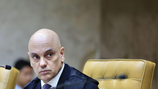 Pedido de vista em julgamento sobre Moraes anteciparia votos de ministros
