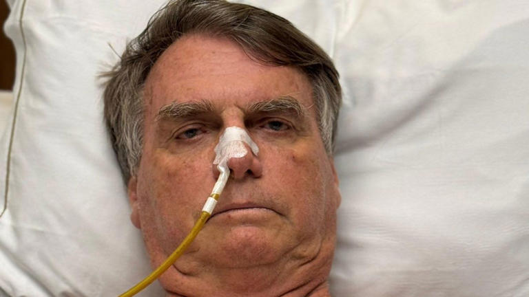 Bolsonaro tem melhora progressiva dos exames, diz boletim médico
