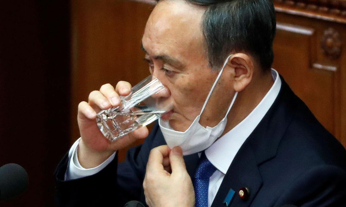 Premiê do Japão promete seguir com Jogos, apesar do aumento do vírus