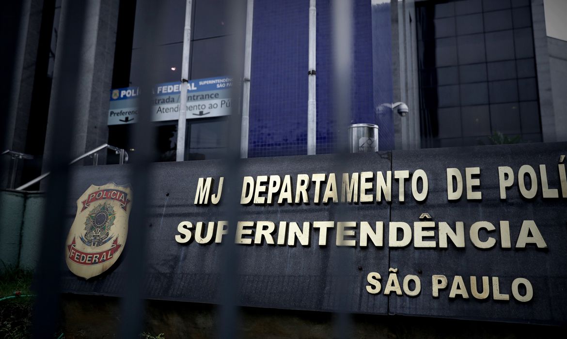 PF deflagra operação contra esquema de “laranjas” e empresa de fachada