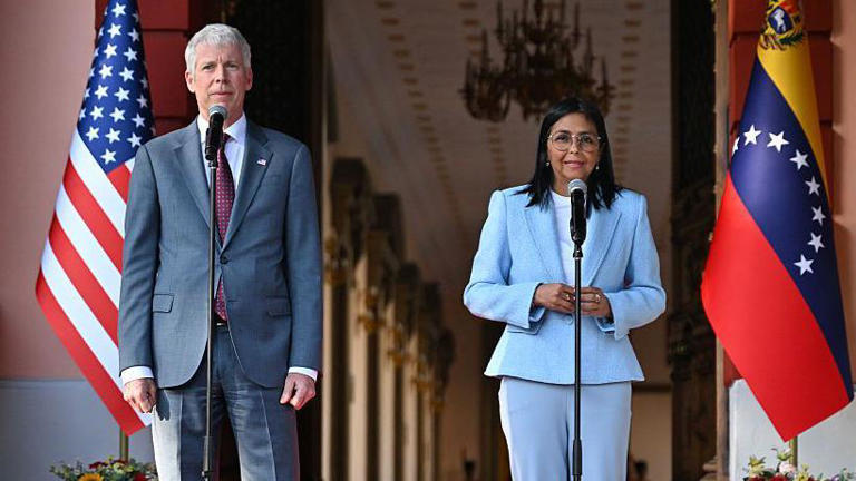3 exemplos de como presidente da Venezuela está desmantelando modelo econômico chavista