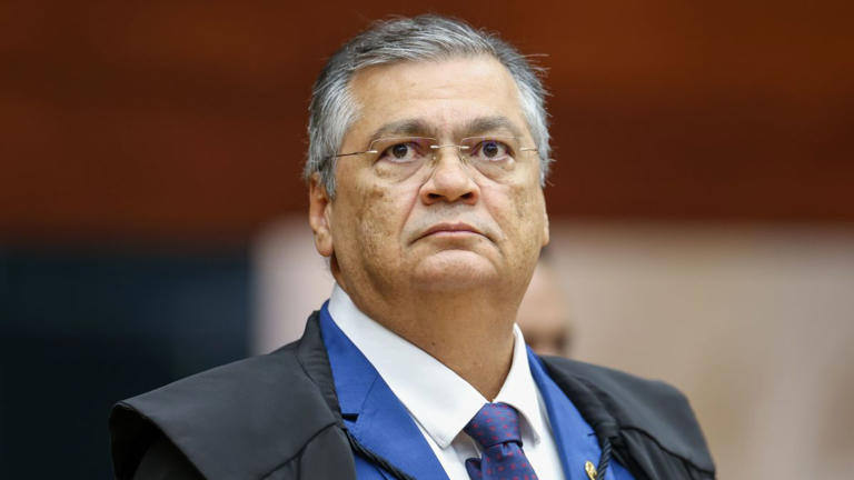 Análise: Dino larga na frente de Mendonça no caso Dark Horse no STF