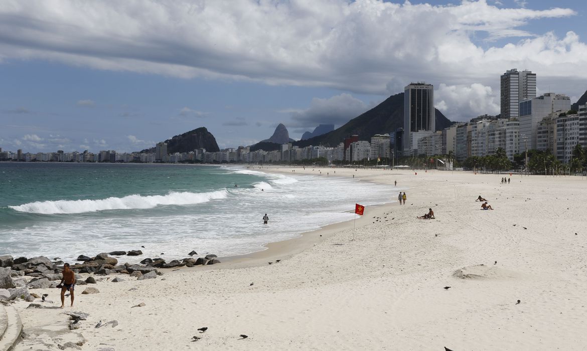 No estado do Rio risco para covid-19 cai de alto para moderado
