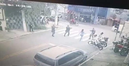 PM que matou mulher em possível surto é preso em flagrante; defesa afirma que prisão foi de cunho político e eleitoreiro