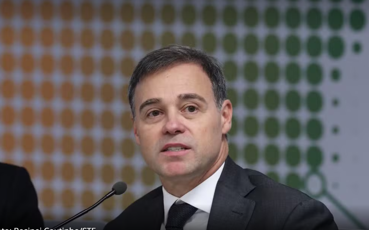 Mendonça diz que compartilhar conteúdo do celular de Vorcaro só serviria para 'tumultuar' e pode colocar investigações em risco