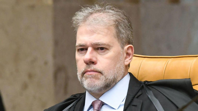 Waack: Toffoli sai da relatoria, mas crise do STF continua